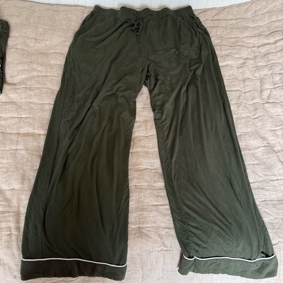 Cozy Earth Pajama Set in Green Size XL - Picture 10 of 16